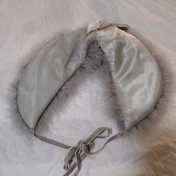 Hoss Introbia Real Turkey Feather Down Fur Scarf  Collar Tie On Gray NWT - Picture 7 of 8